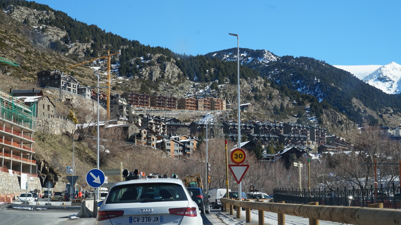 Still in Andorra. Roundabout ahead. 13:19